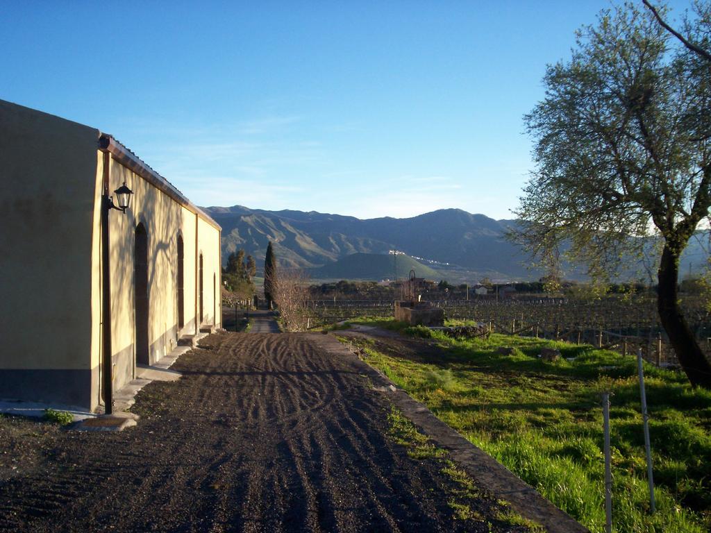 Etna Wine Azienda Agrituristica Passopisciaro Exterior foto