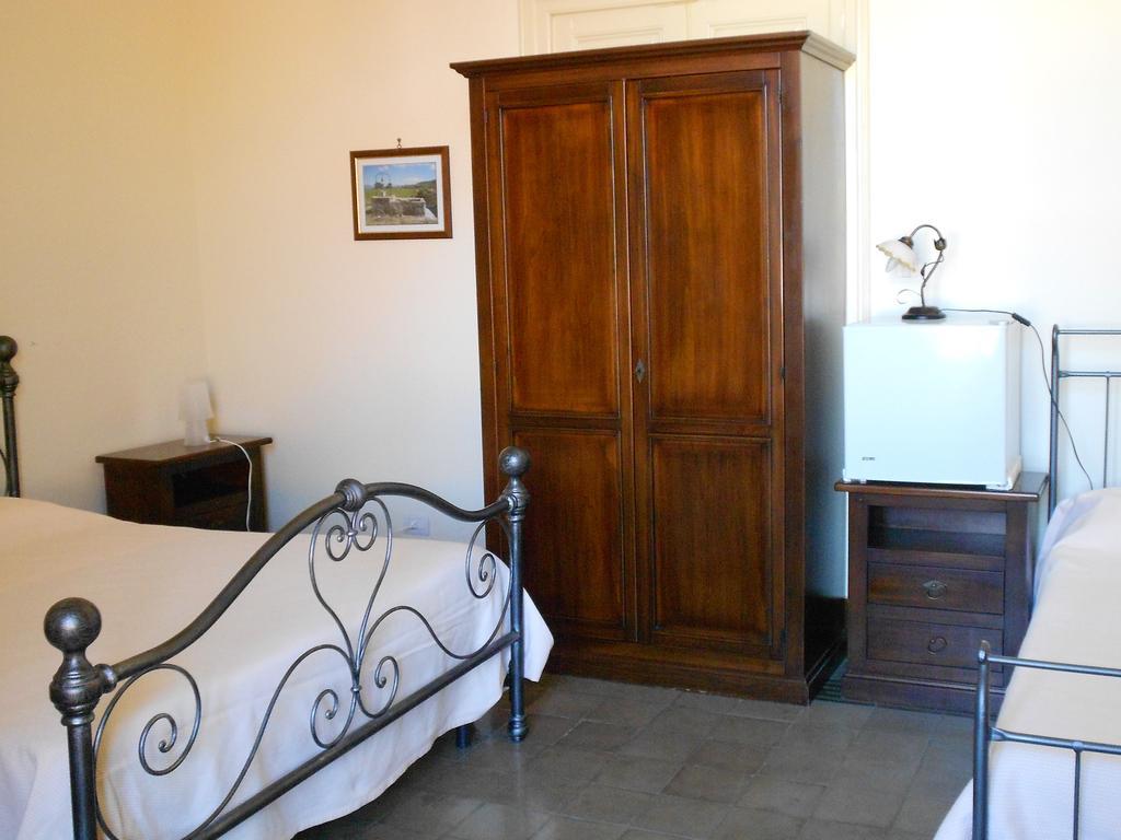 Etna Wine Azienda Agrituristica Passopisciaro Habitación foto
